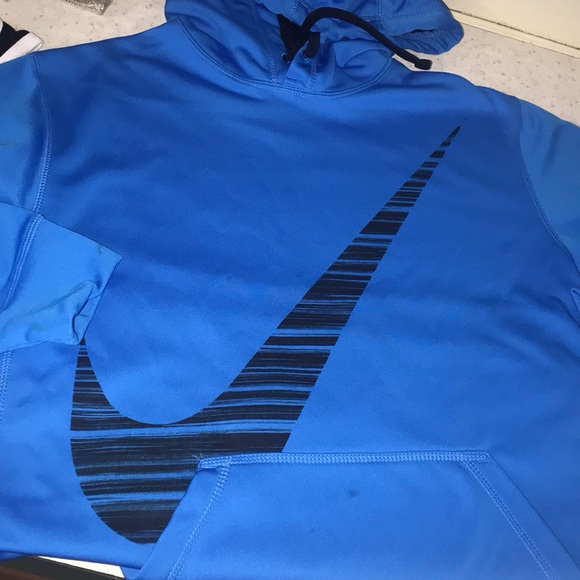 Men’s Nike Therma Fit Hoodie -M - Picture 2 of 4